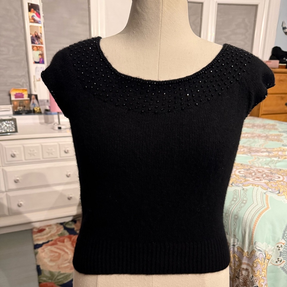 ♥️BARNEYS NEW YORK CASHMERE SWEATER♥️